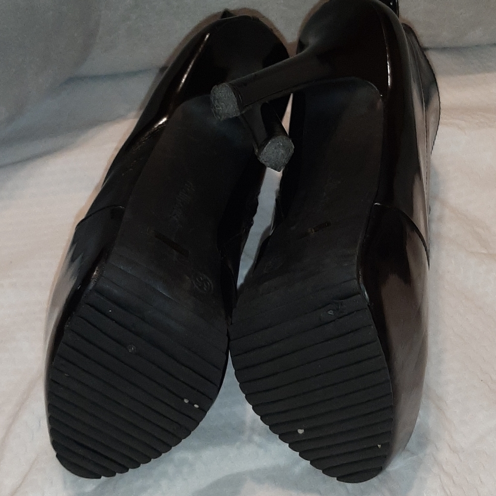 Patent platform booties - Picture 8 of 9